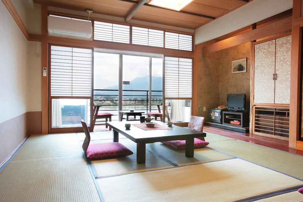 Hotel Kosuien Fujikawaguchiko Zimmer foto
